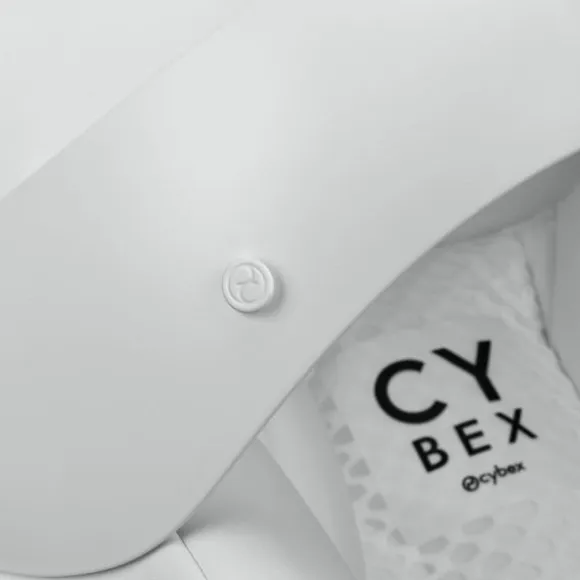 Cybex Cloud T Autostoeltje - Urban Mobility - White