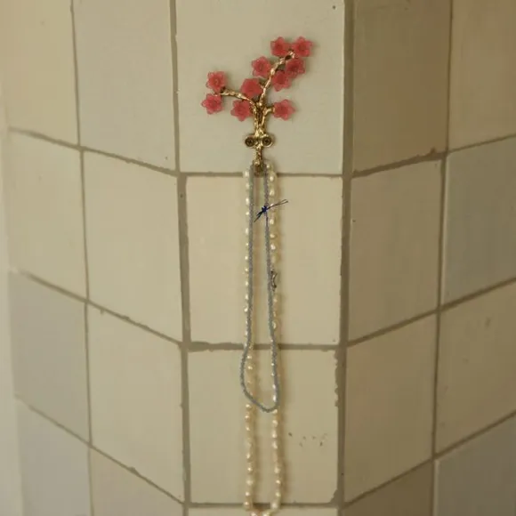 Doing Goods Wandhaak - Elodie Bloem - Messing met Roze Bloemen