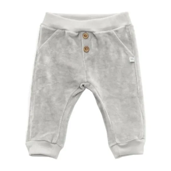 Het Bamboom Velvet Broekje Ice Grey 1 Mnd met elastische tailleband is gemaakt van zachte materialen en beschikt over een goede pasvorm.
