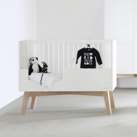 Kidsmill Sixties Babybed Wit Mat / Naturel 60 x 120 cm