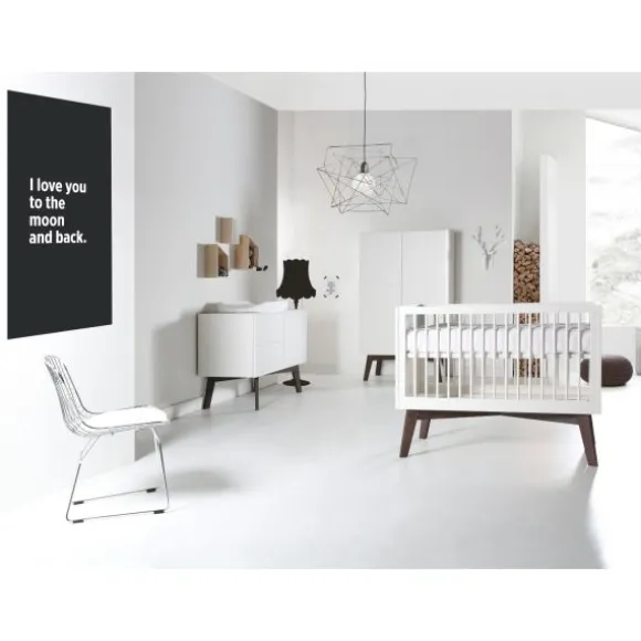 Kidsmill Sixties Babybed Wit Mat / Walnoot 60 x 120 cm