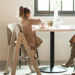 Kidsmill Up! Kinderstoel incl. Kunststof Babyset - Mat Zwart