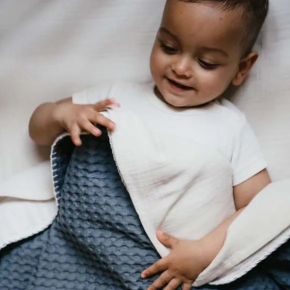 Koeka Amsterdam Wafel Ledikantdeken - maat 100 x 150 - Cotton Fleece - Bluestone