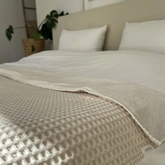 Koeka Oslo Teddy Eenpersoonsdeken - Wafel - Natural / Pebble