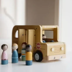Little Dutch Schoolbus Met Poppetjes
