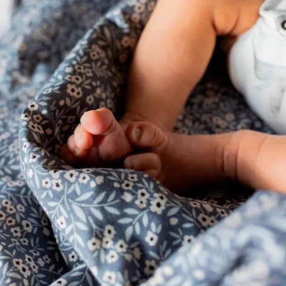 Mies & Co Soft Vintage Flower Wiegdeken Blue 70 x 100 cm