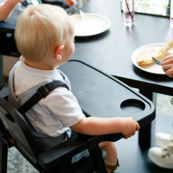 Puck Plain Kinderstoel Zwart