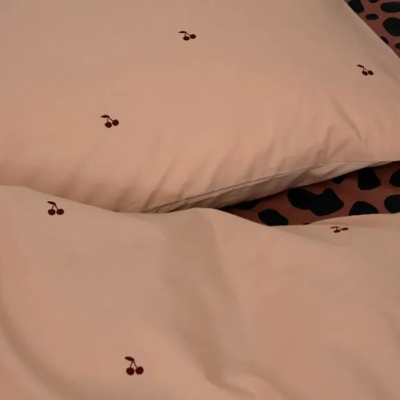 Studio Ditte Red Cherries Dekbedovertrek Nude 140 x 200 cm