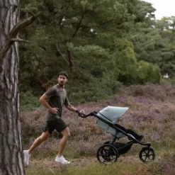 Thule Urban Glide 3 Kinderwagen 3-in-1 - Mist Green | Thule Maple Autostoeltje - Black | Autostoel Adapters