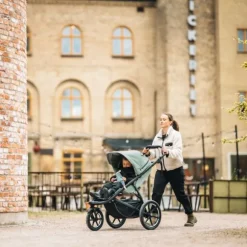 Thule Urban Glide 3 Kinderwagen 3-in-1 - Mist Green | Thule Maple Autostoeltje - Black | Autostoel Adapters